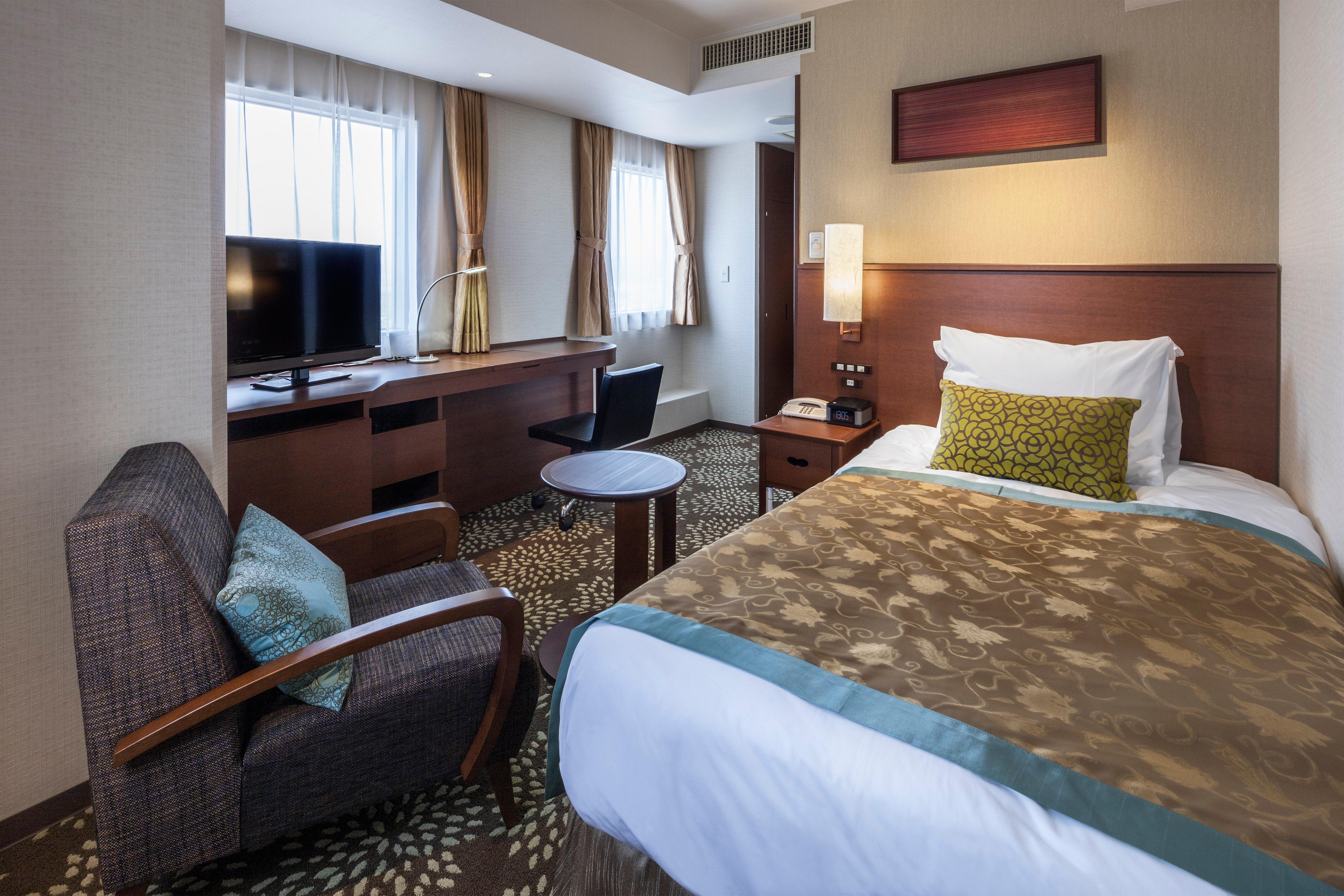 Ana Holiday Inn Kanazawa Sky By Ihg Exterior photo